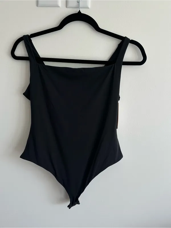 NWT Skims Fits Everybody Square Neck Bodysuit in Onyx - Image 4