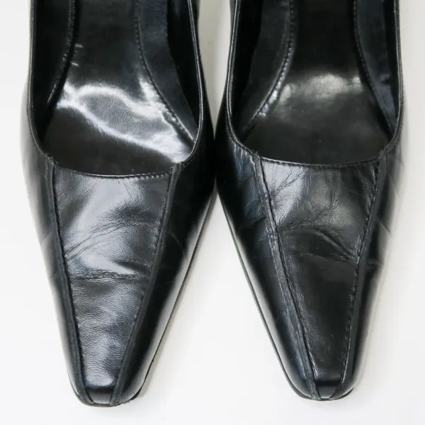 Vintage 90s Connie Black Leather Pumps - Image 4