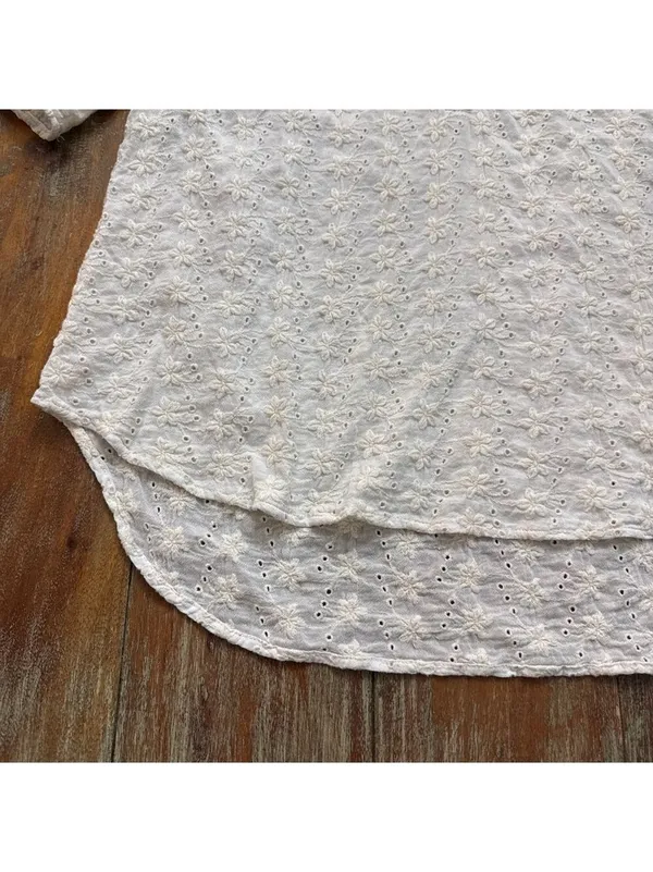Mod Goddess White Floral Eyelet Blouse Medium Boho - Image 5