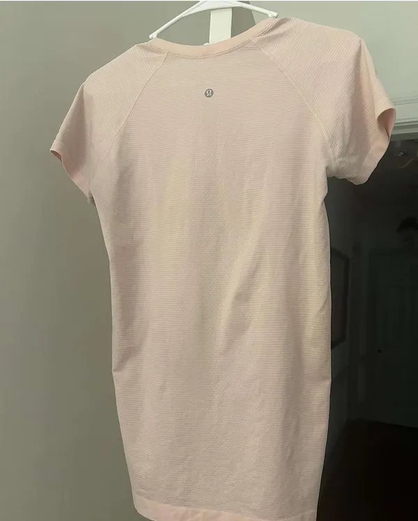 Lululemon Swiftly Tech Short Sleeve - Image 2