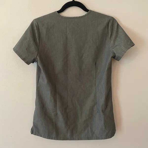FIGS Graphite Gray Catarina Scrub Top Medical Uniform Women's size XS Nurse Dr - Image 6