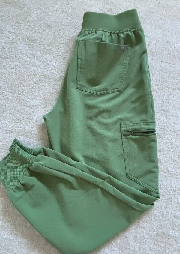 FIGS Zamora Jogger Scrub Pants - Image 10