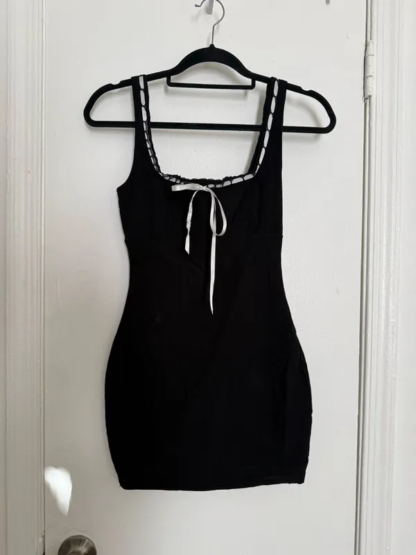 Windsor’s little black dress - Image 2