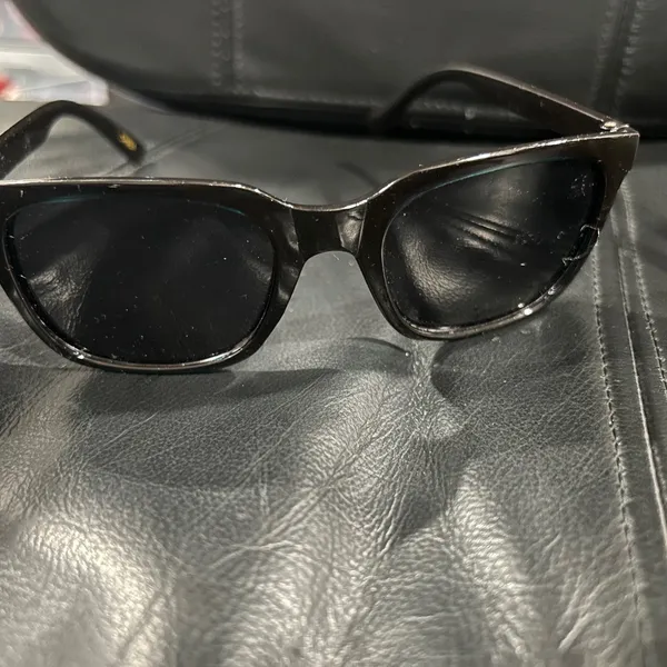 Stylish Black Sunglasses - Image 7
