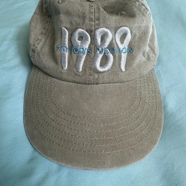 1989 Taylor swift hat - Image 2