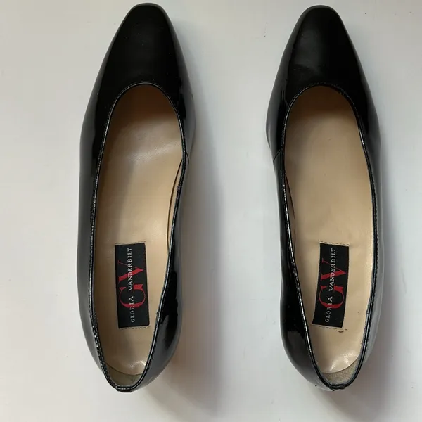 Gloria Vanderbilt Patent Leather heels. Size 7. Worn 3x. Great condition. - Image 3