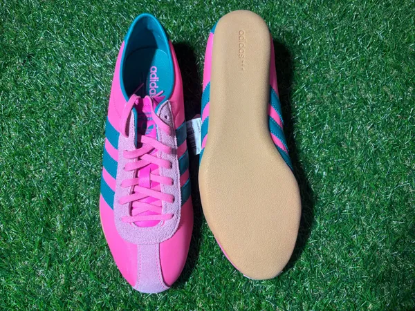 Adidas taekwondo pink with green. Women’s 9.5. World Cup specials (I think) - Image 3