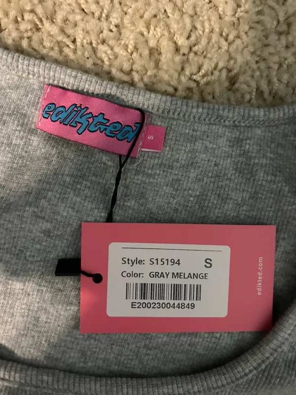 Long Sleeve Grey Edikted Cropped - Image 3