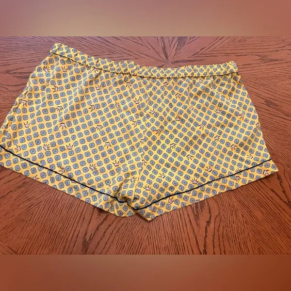 Aerie Womens Yellow Crown Diamond Print Pajama Shorts XL Elastic Waist Sleepwear - Image 3