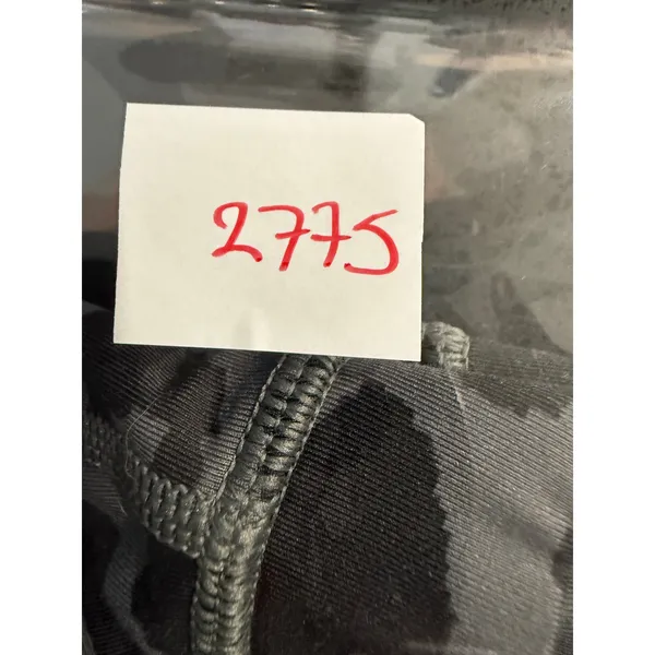 Lululemon Grey Leopard Print High Neck Mesh Racerback Sports Bra‎ Size 6 - Image 7