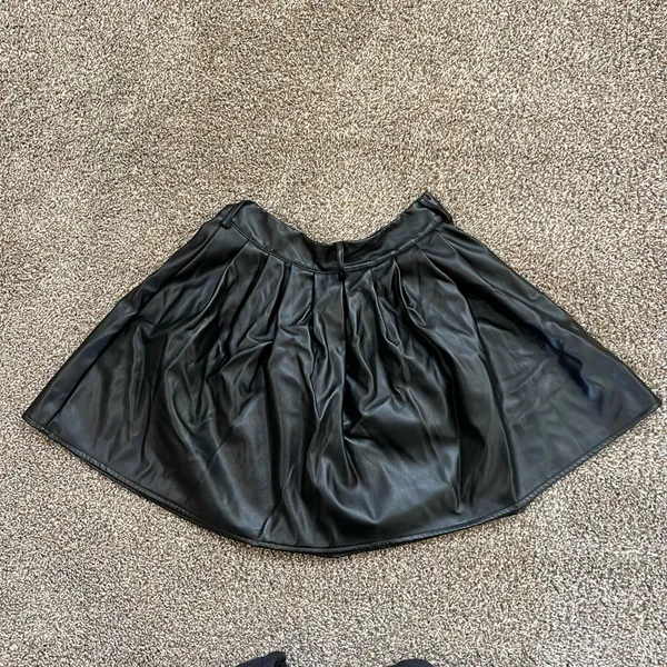 Frenchy High Waist PU Pleated Skirt Pu Leather Latex Mini Skirt High Rise A-line - Image 3