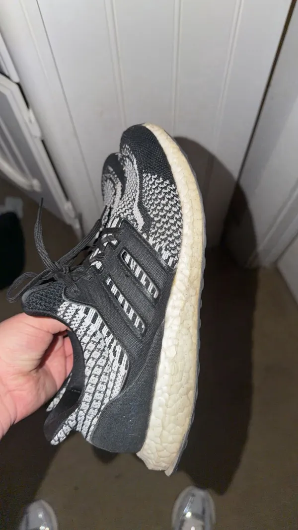 Adidas Ultraboost Shoes - Image 2