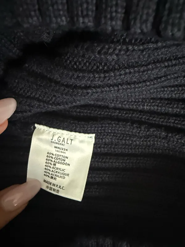 Brandy Melville Sweater - Image 3
