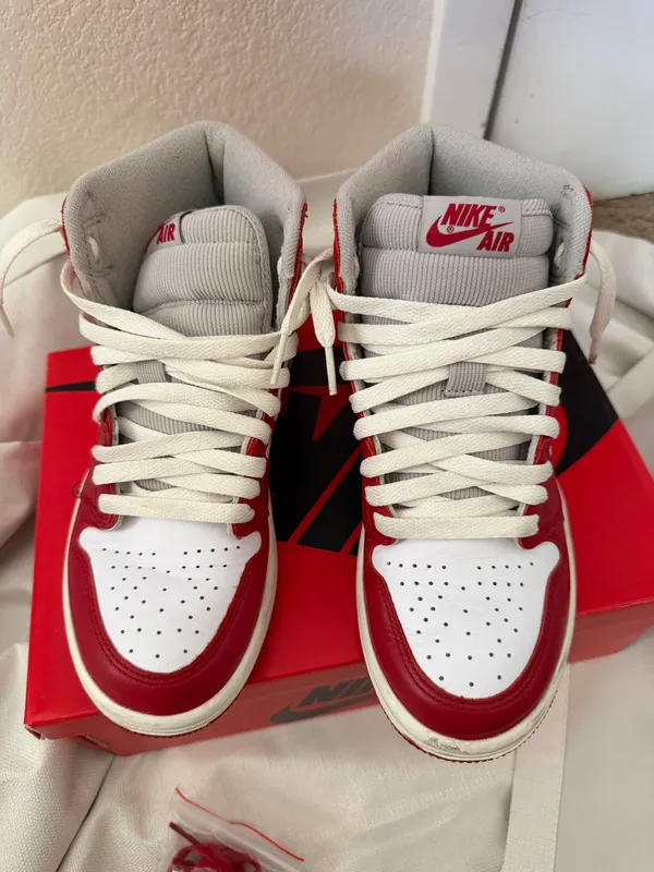 Air Jordan 1’s Retros Red Size 6 - Image 3