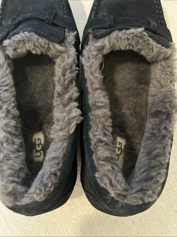 UGG Willow Slipper - Women's, Black, Size 12, NWOT Display pair - Image 10