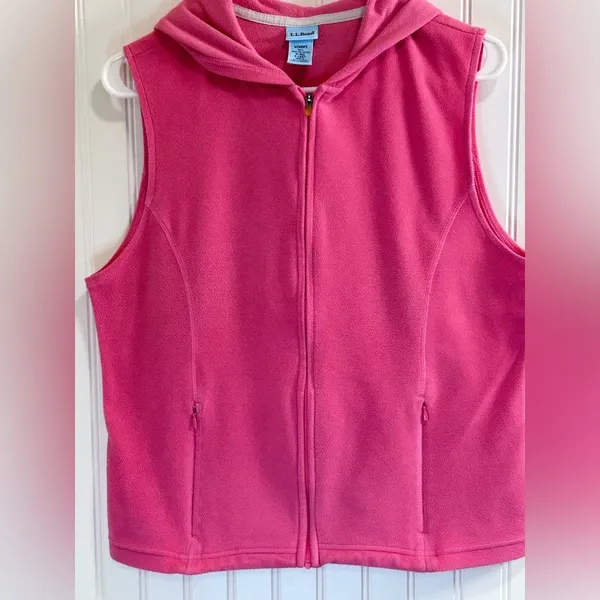 L.L. Bean Hooded Fleece Vest Pink SIZE M. - Image 3