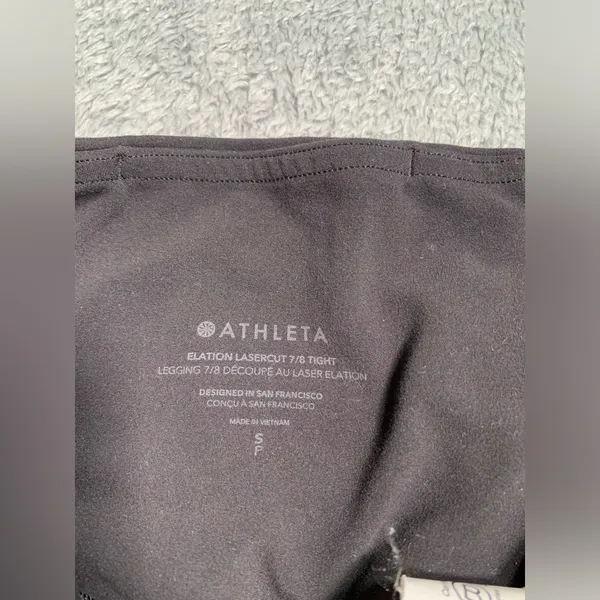 Athleta black Elation Laser Cut 7/8 Leggings small - Image 6