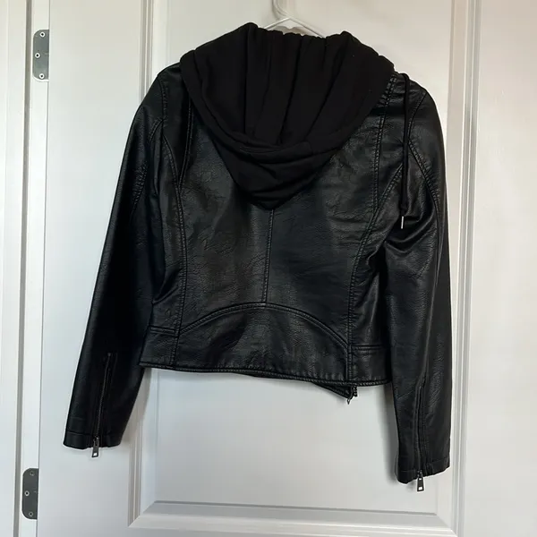 Levi’s Faux Leather Moto Jacket with Hood Size Small - Image 11