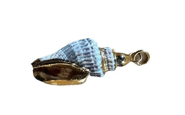 Vintage Gilded Conch Shell Pendant Beachy Boho Glam Gold - Image 4