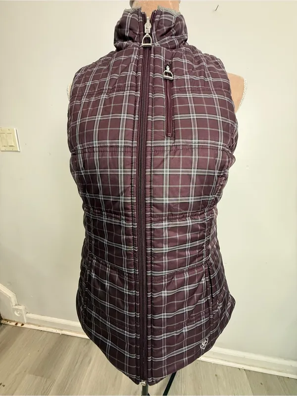 Ariat Plaid Quilted Puffer Vest - Burgundy with Gray - Image 2