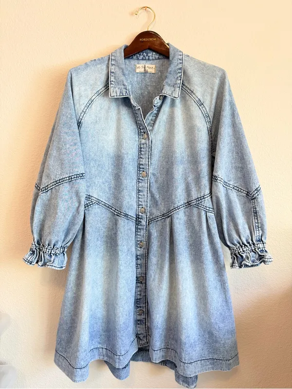 We the Free Hannah Denim mini dress buttondown, pockets, acid wash, Sz L - Image 3