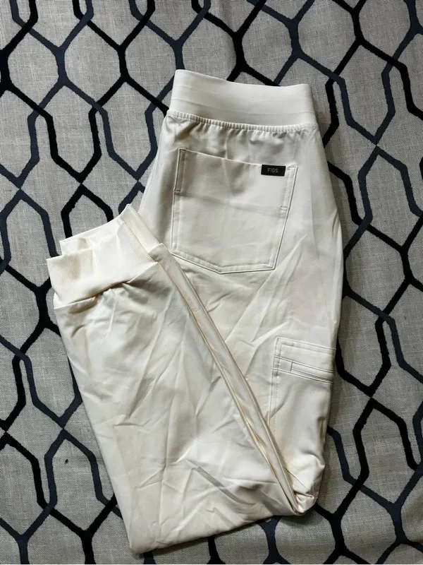Figs Optic White Zamora Jogger Pant size medium/ regular NWT - Image 8