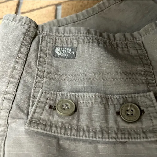 The North Face Women’s Beige/Gray 4” Hiking Outdoor Athletic Shorts Size 10 - Image 2
