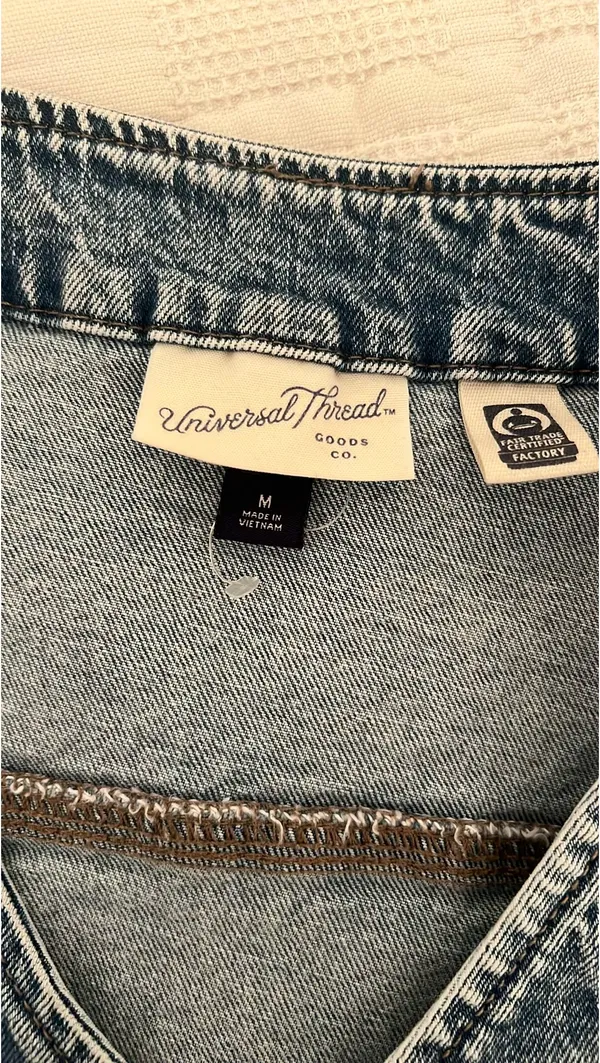 Universal Threads Denim Vest - Image 3