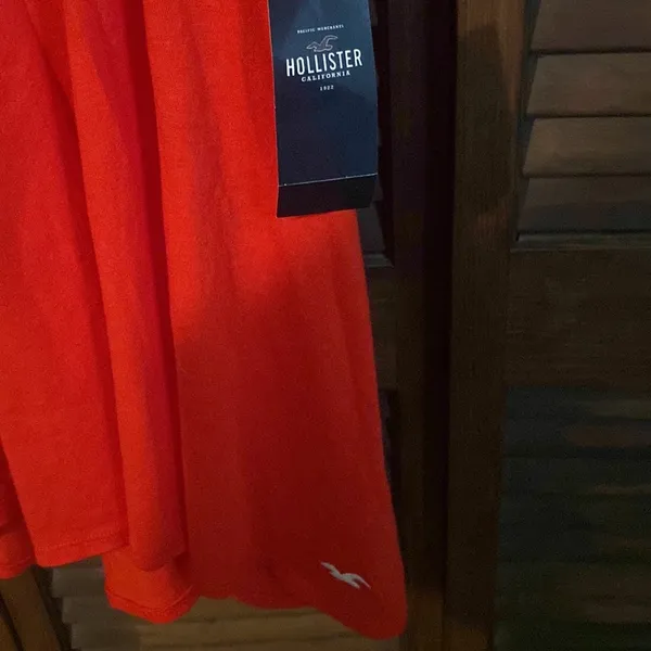 Hollister New tank new - Image 2