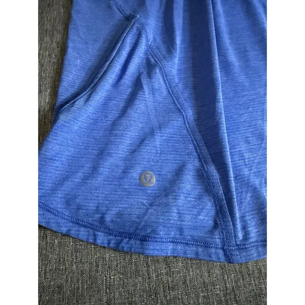 Lululemon Women's In A Cinch Blue Tank Sz M - Image 7