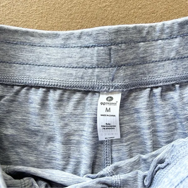 90 Degrees by Reflex Heather Blue Knit Shorts Medium NWT - Image 2