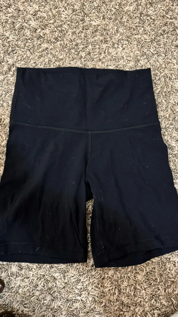 Aritzia TnaBUTTER Atmosphere Hi-rise Biker shorts - Image 5