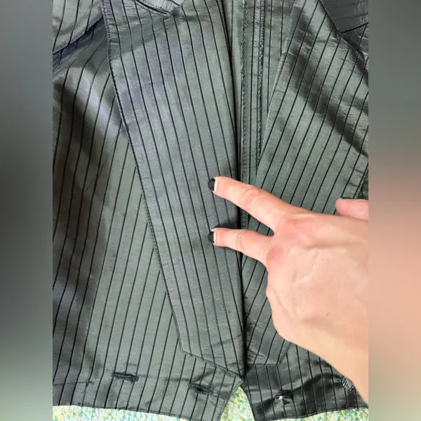 Vintage Cassidy silk pinstripe cropped button bolero jacket, size 6 - Image 10