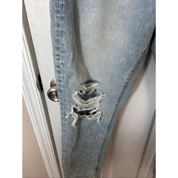 American eagle light blue mom fit short jeans size 4S ripped distressed - Image 2
