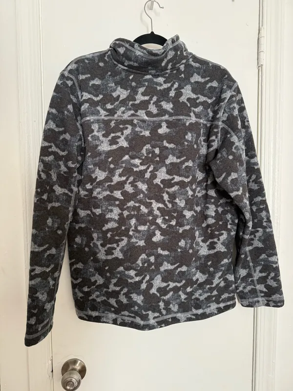 The north face gray camo fleece jacket - Image 6