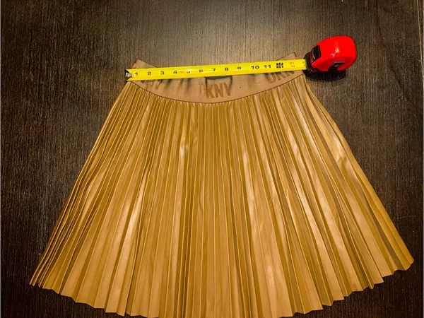 DKNY Pleated Faux Leather Miniskirt Logo Waistband Bordeaux A-Line Size S - Image 4