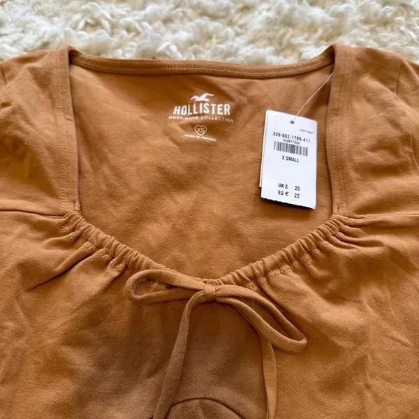 Hollister Baby Tee - Image 2