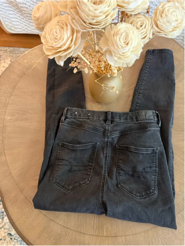 Women's American Eagle Black Curvy High Rise Skinny Jeans Size 8 - Image 6