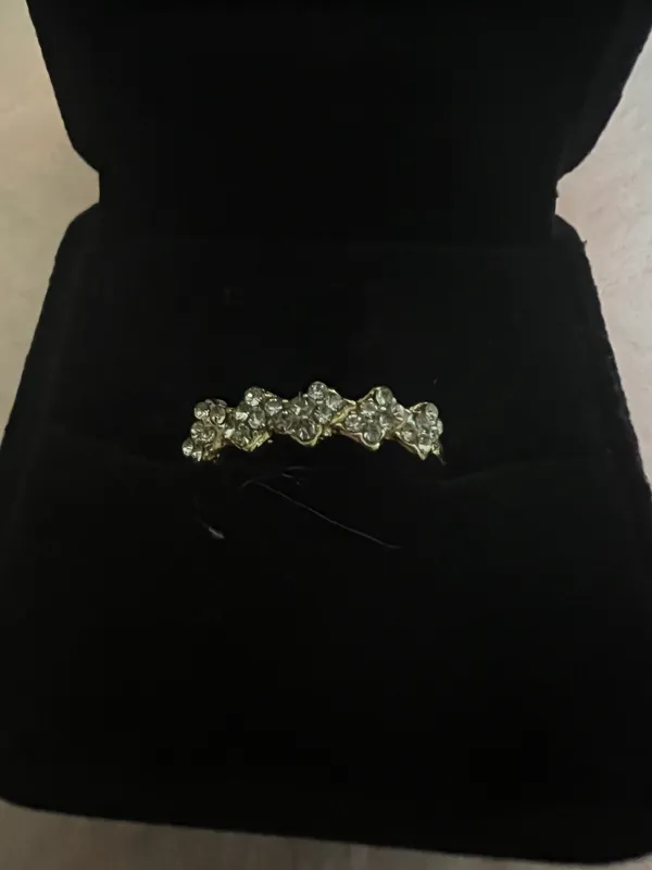 Women’s Gold Tone Embellished Ring Size 7 - Image 2