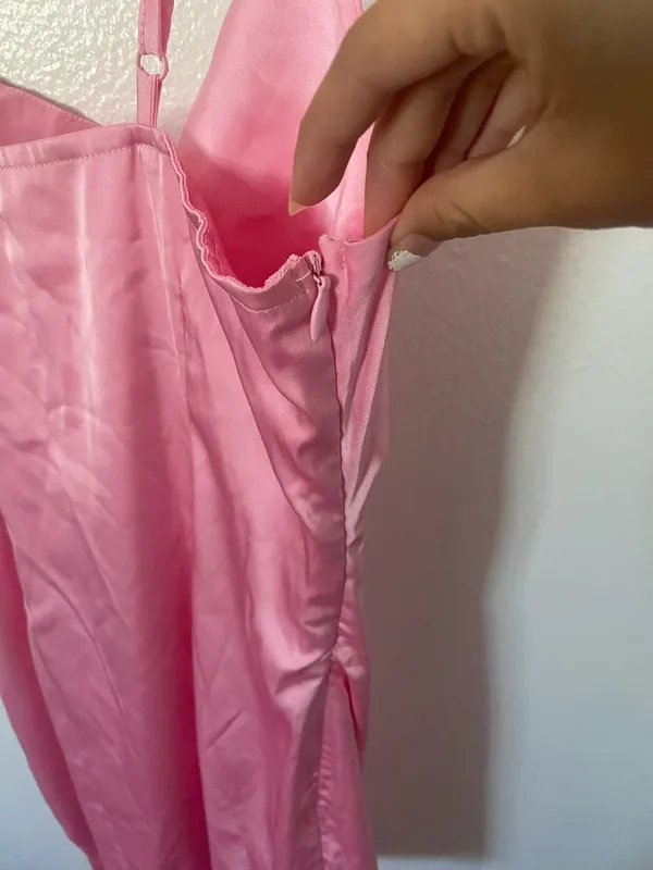 Pink satin dress - Image 3