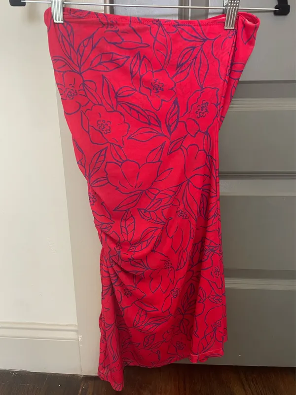 Red floral strapless mini dress - Image 3