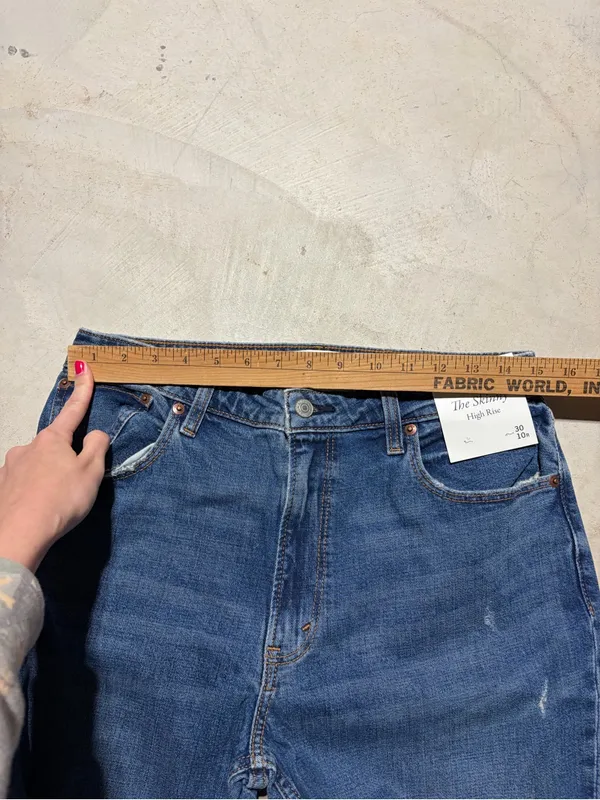 Abercrombie & fitch skinny high rise Distressed Jeans 30/10R curve love MSRP$89 - Image 3