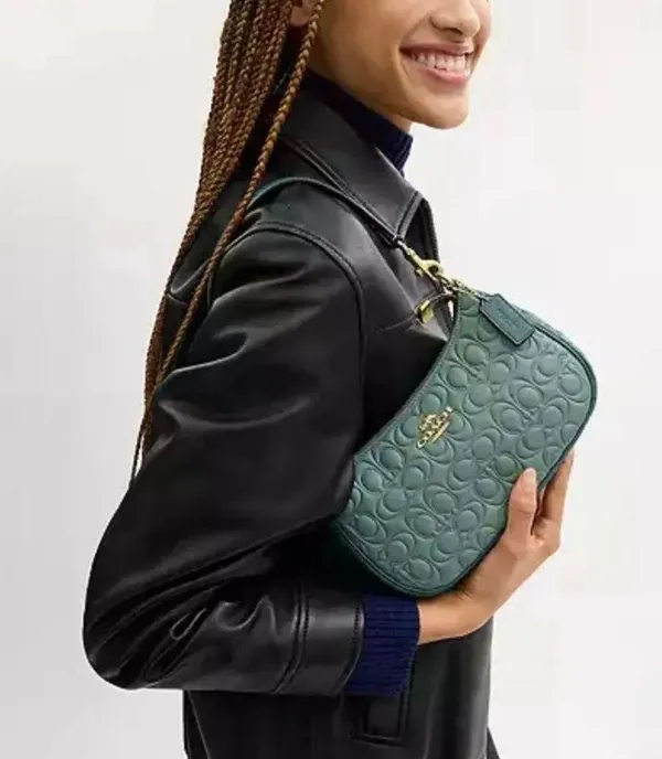 Coach Teri Shoulder Bag In Blocked Signature - Image 9