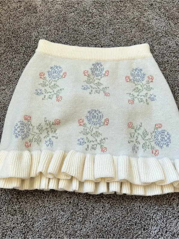 Cream Floral Knit Skirt Set with Ruffle Details - Image 7
