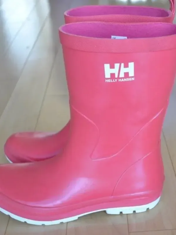 Helly Hansen Pink Rubber Rain Boots - Image 3