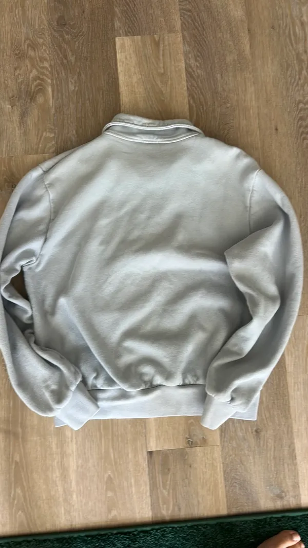 Brandy Melville Quarter-Zip Sweatshirt - Image 3