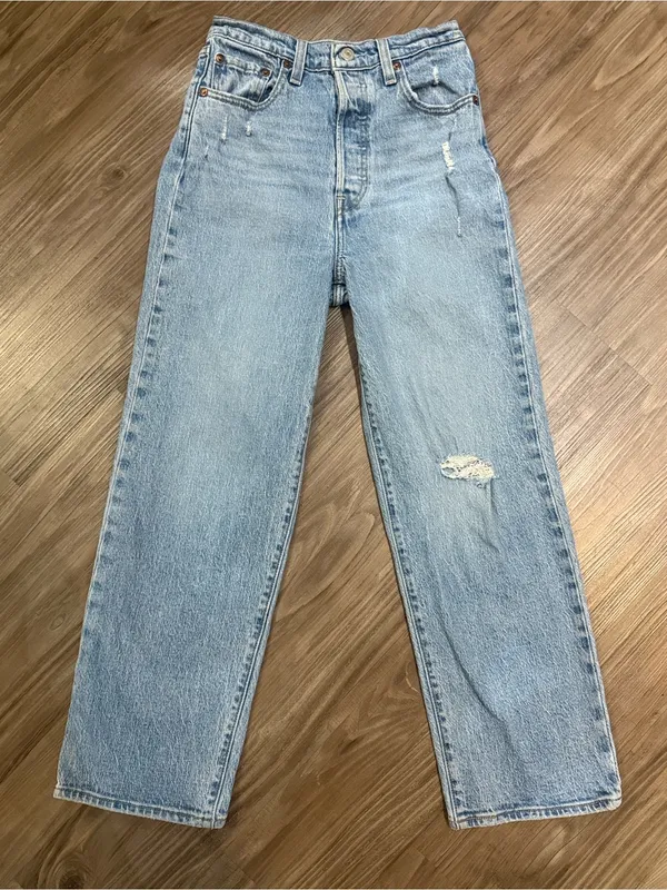 Levi’s Premium Ribcage Straight Ankle Jeans 26 Samba Done Distressed $108 - Image 2