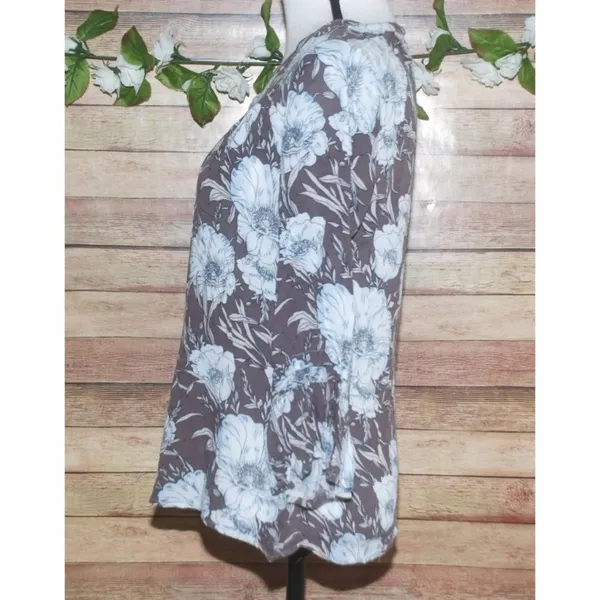 Miss Me Brown Blue Floral Blouse Size S Open Cross Front Keyhole Back 3/4 Sleeve - Image 5