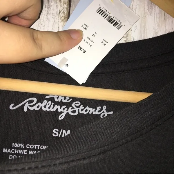 NWT Rolling Stones Clover Tongue Tee •Small/Medium - Image 4