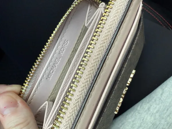 Michael Kors Wallet Leather - Image 6